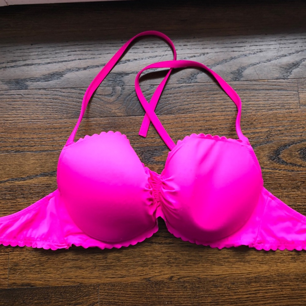 Victoria’s Secret Getaway Halter Bikini Top 36DDD